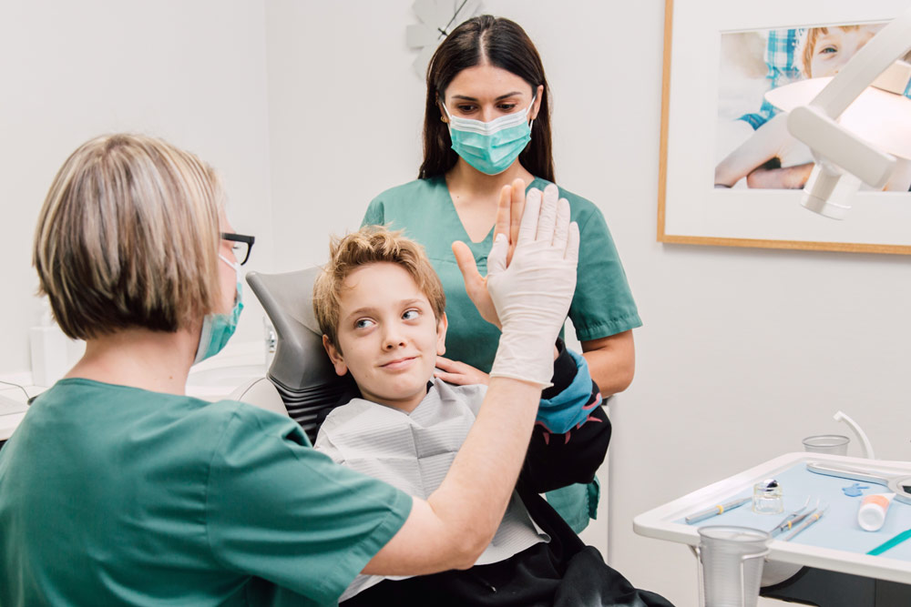 Zahnarzt Köln-Bayenthal – Dr. Andrea Fedder – Leistungen – Kindersprechstunde Zahnarzt Köln-Bayenthal - Dr. Andrea Fedder - Leistungen - Kindersprechstunde